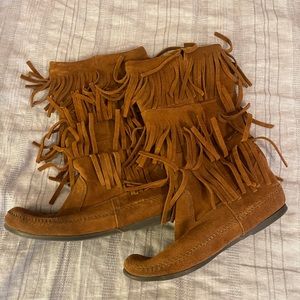 SIZE 8 fringe boots